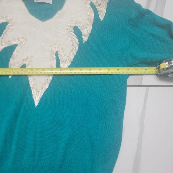 Vintage 80s Cozy Fluffy Sweater - Picture 2 of 5